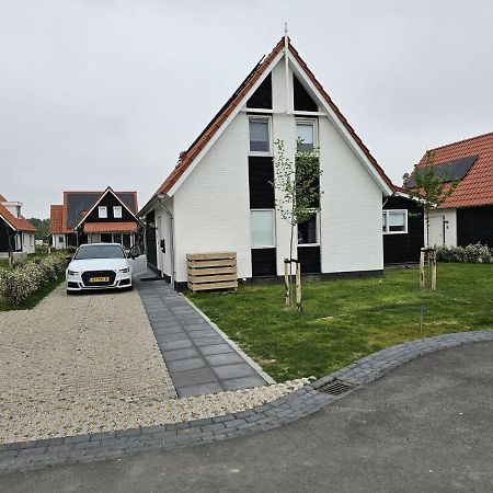 Holiday Home In Scherpenisse With Bubble Bath Luaran gambar