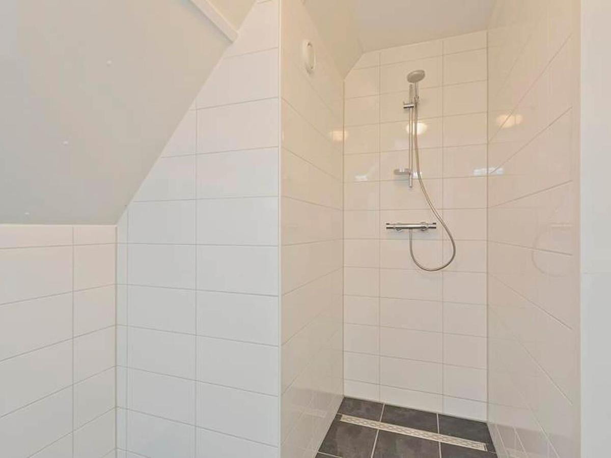 Holiday Home In Scherpenisse With Bubble Bath Luaran gambar