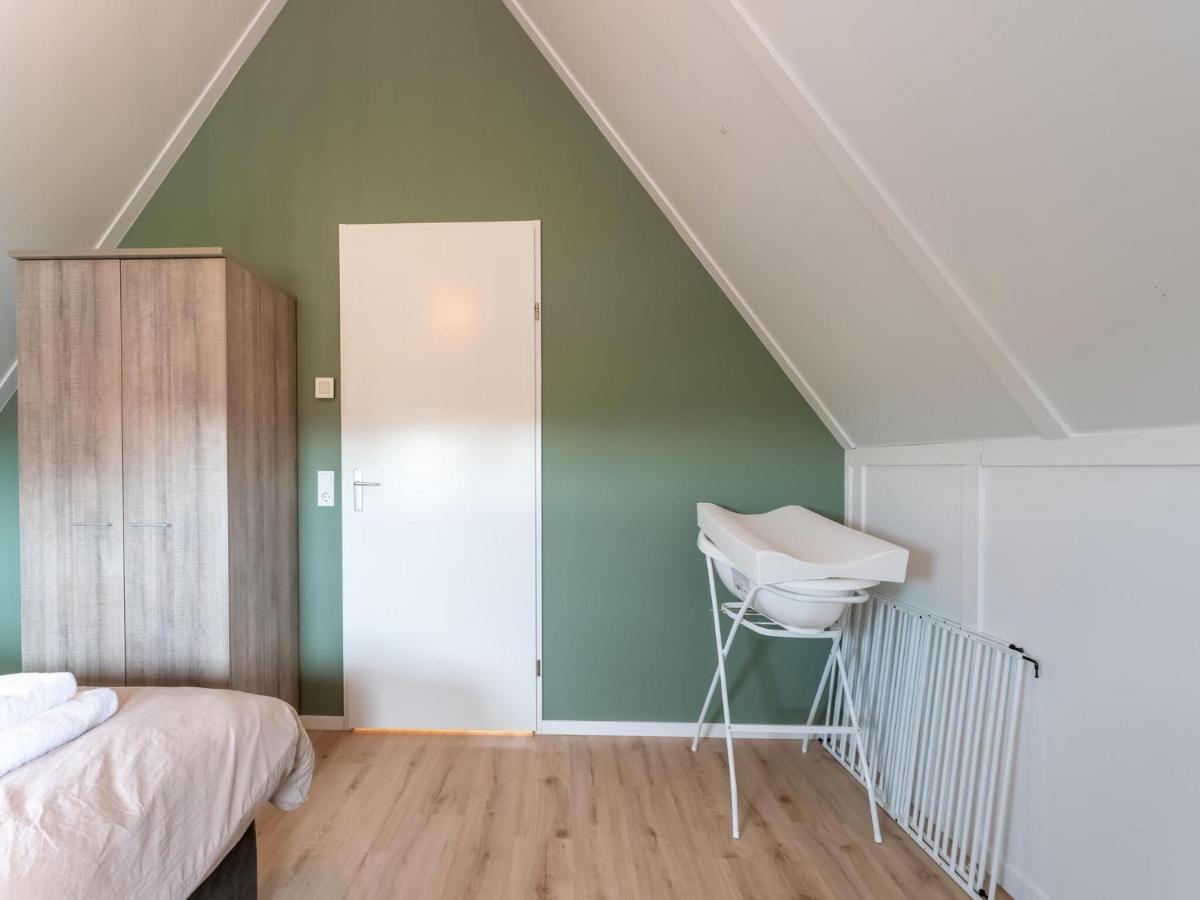 Holiday Home In Scherpenisse With Bubble Bath Luaran gambar