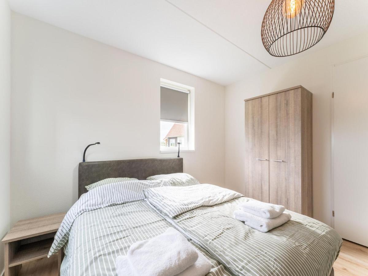 Holiday Home In Scherpenisse With Bubble Bath Luaran gambar