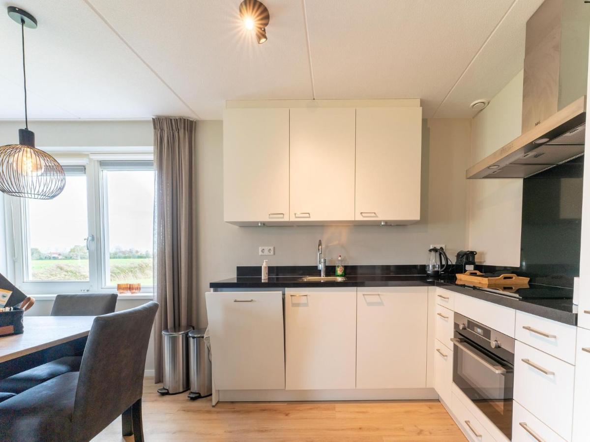 Holiday Home In Scherpenisse With Bubble Bath Luaran gambar